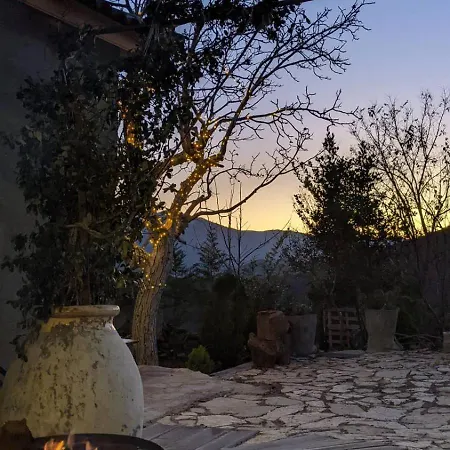 度假居 αγροτικό σπίτι Agrikia με θέα στο βουνό πάρκινγκ και δωρεάν Wifi